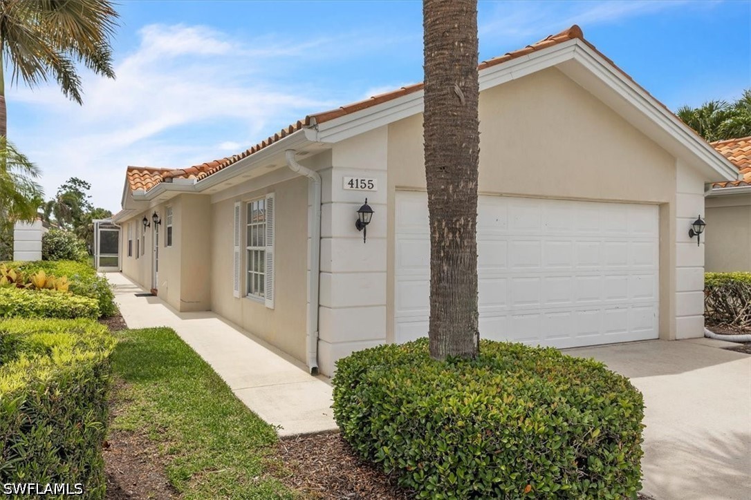 2 bed home in Naples