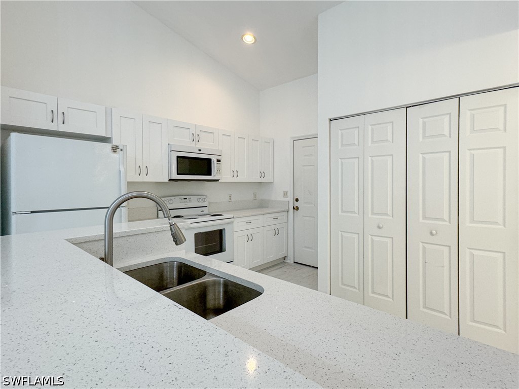 2 bed home in Naples