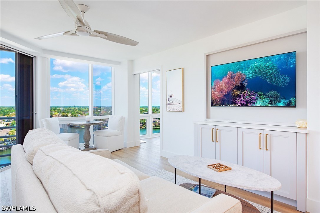 2 bed home in Naples