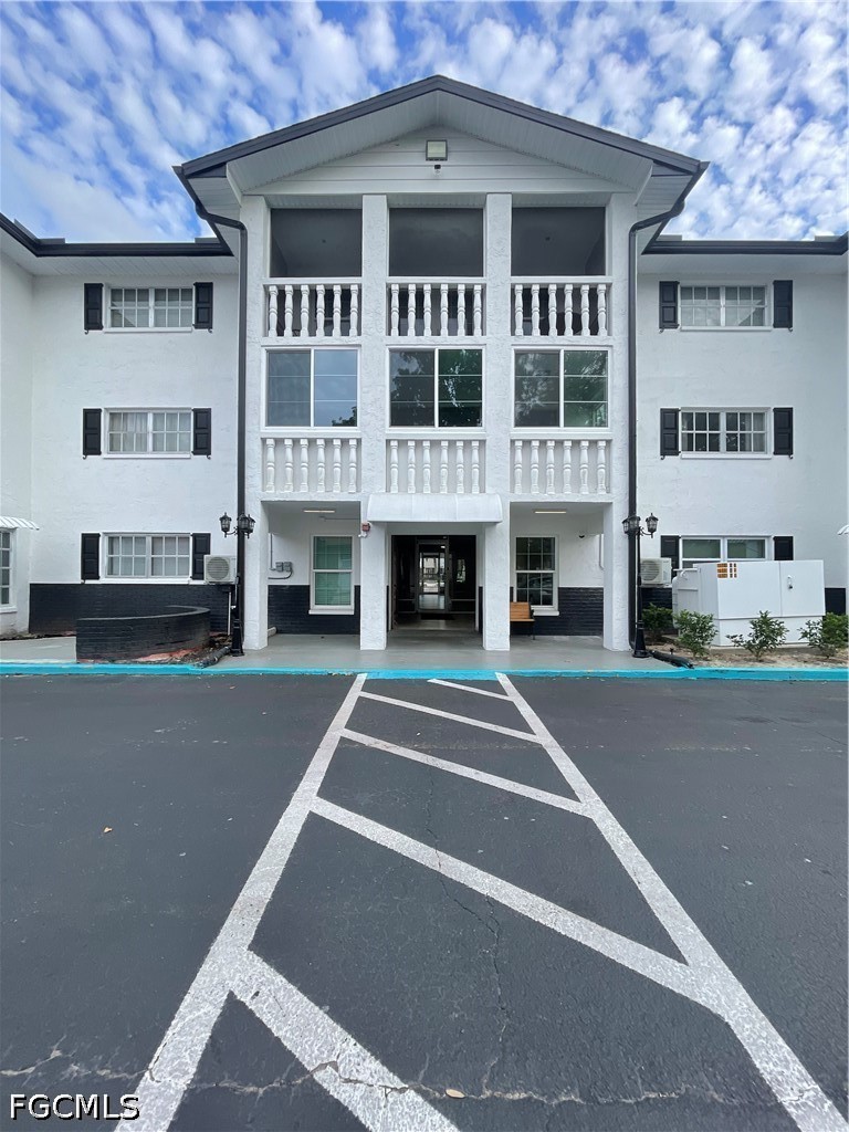 2 bed home in Fort Myers