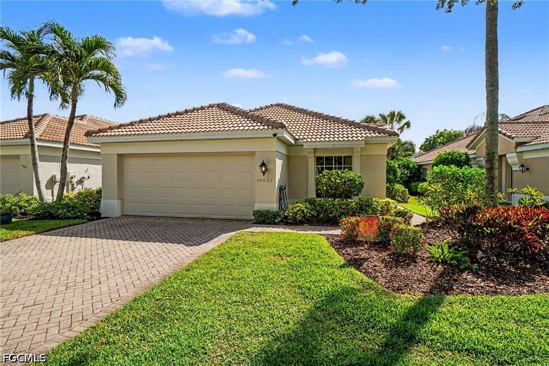 2 bed home in Fort Myers