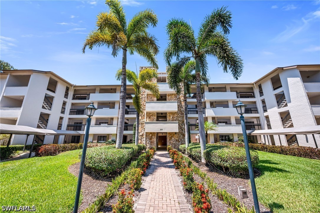 2 bed home in Naples