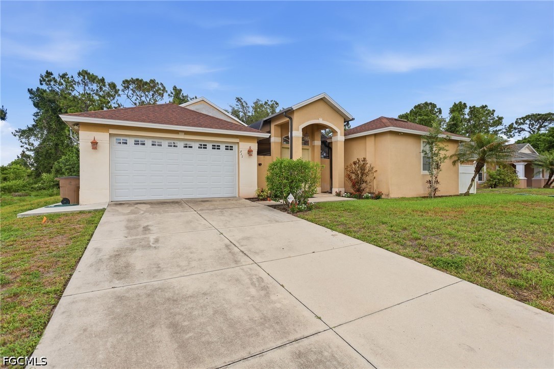 4 bed home in Lehigh Acres
