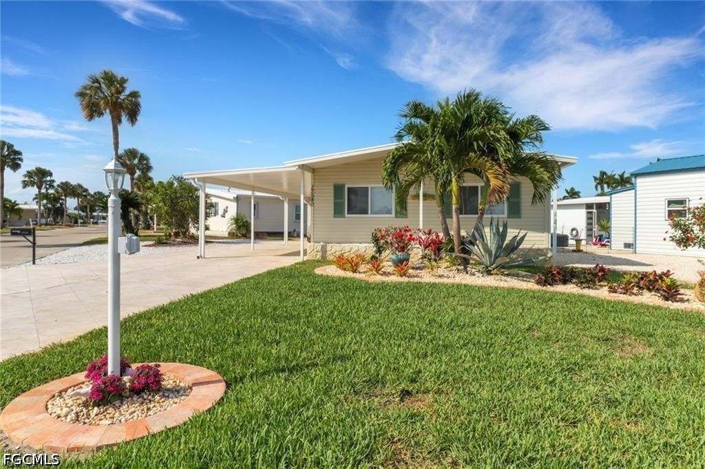 2 bed home in Fort Myers Beach