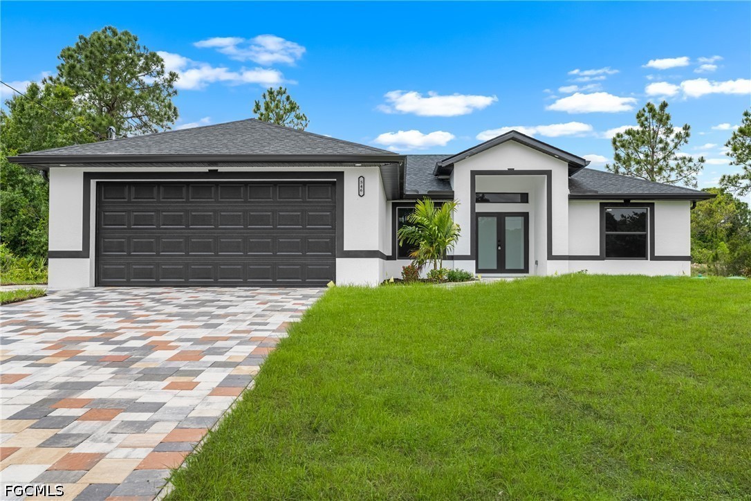 3 bed home in Lehigh Acres