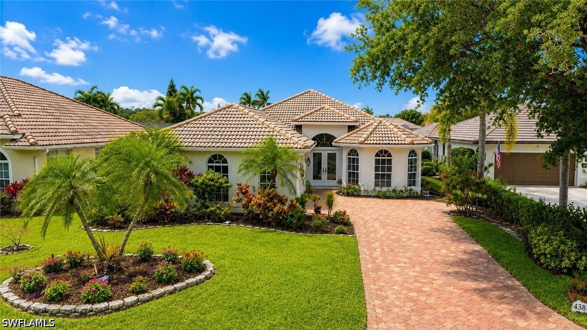 3 bed home in Naples
