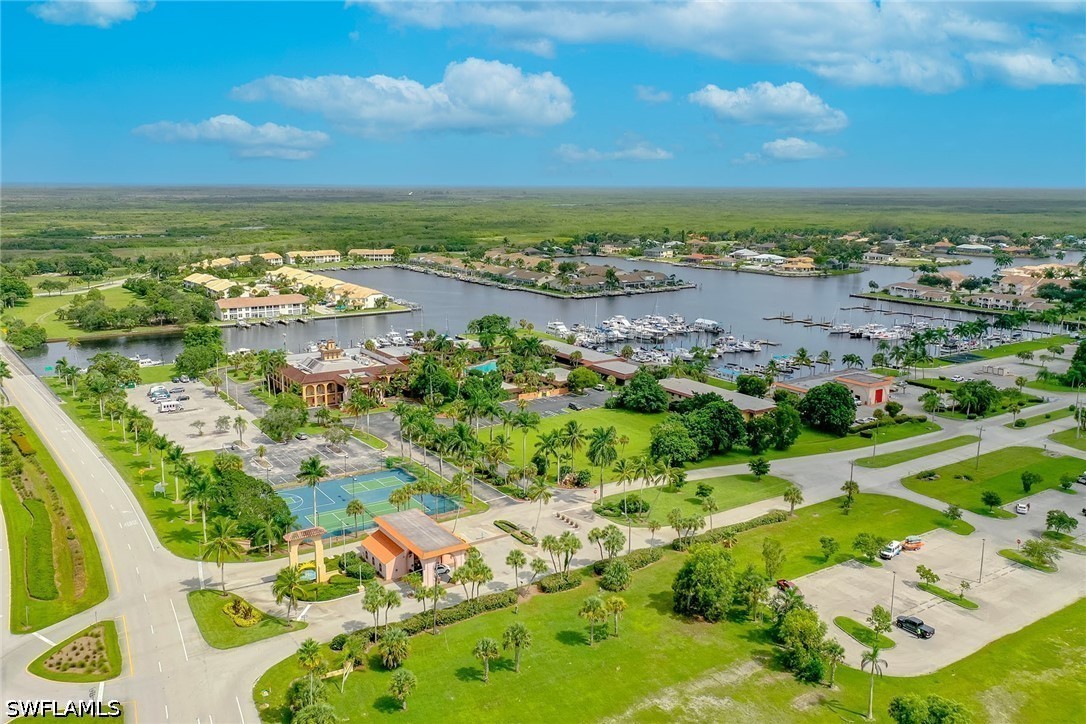 2 bed home in Naples
