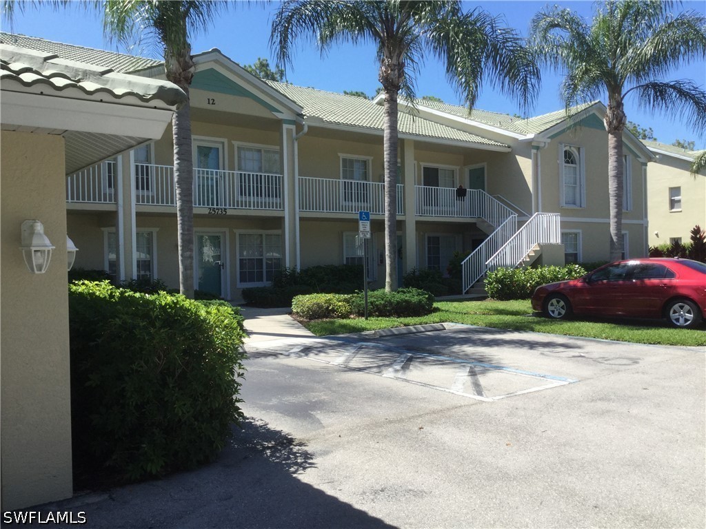 2 bed home in Bonita Springs