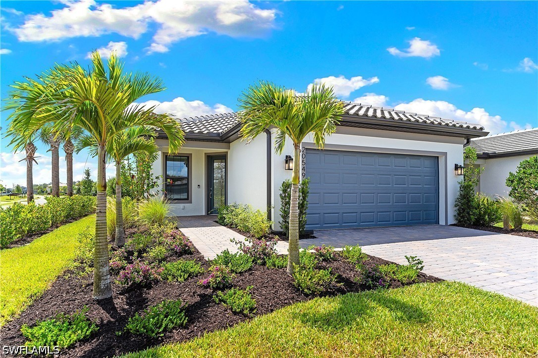 2 bed home in Estero