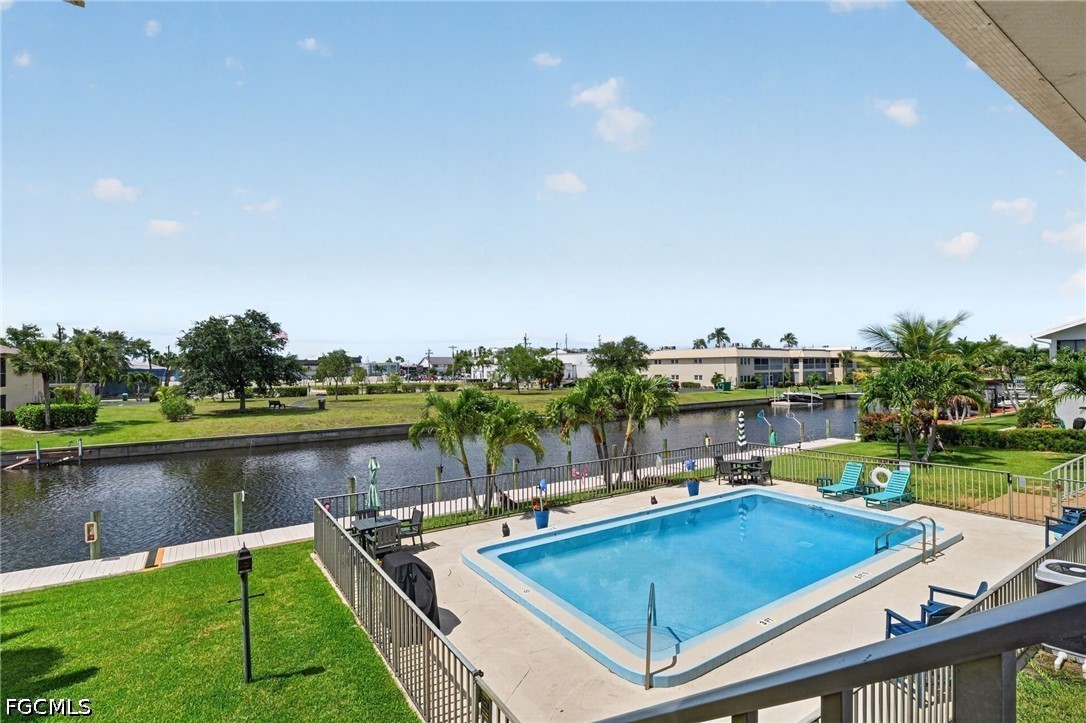 2 bed home in Cape Coral