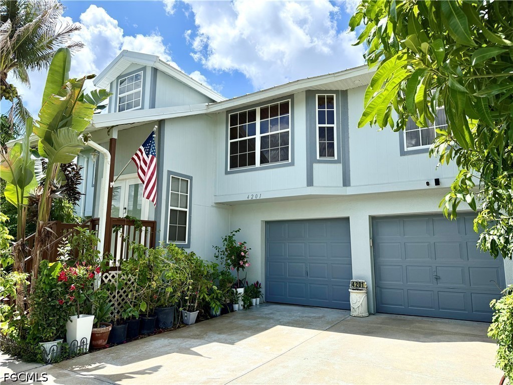 4 bed home in Lehigh Acres