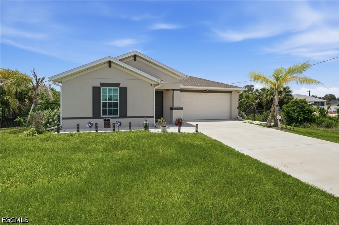 3 bed home in Lehigh Acres
