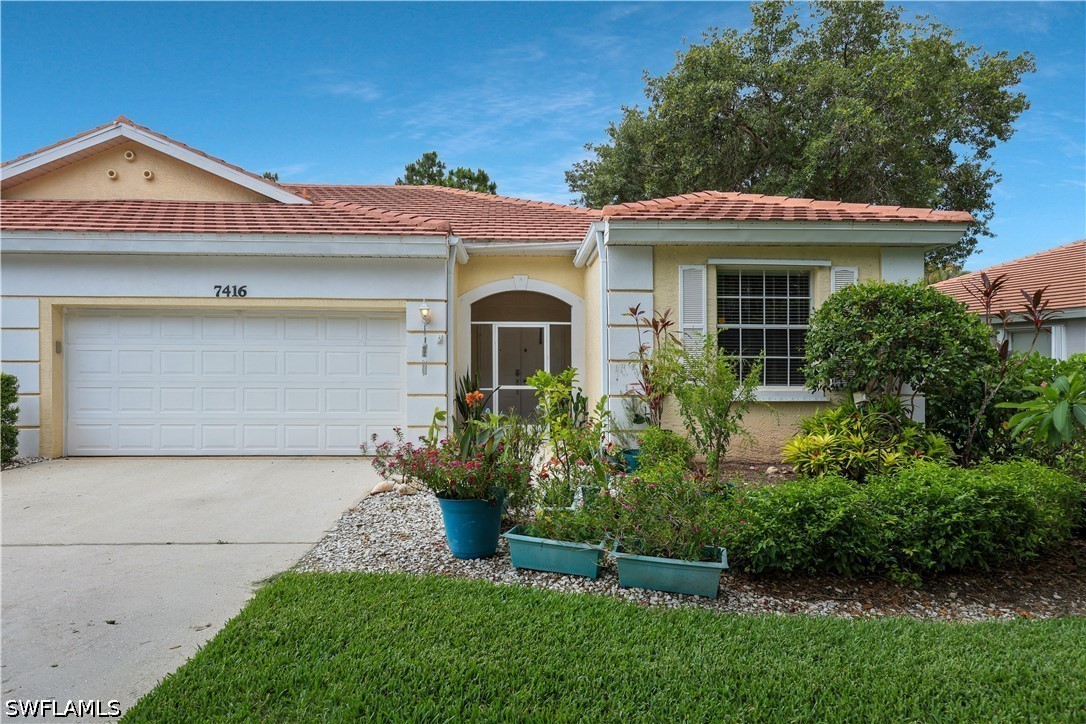 2 bed home in Naples