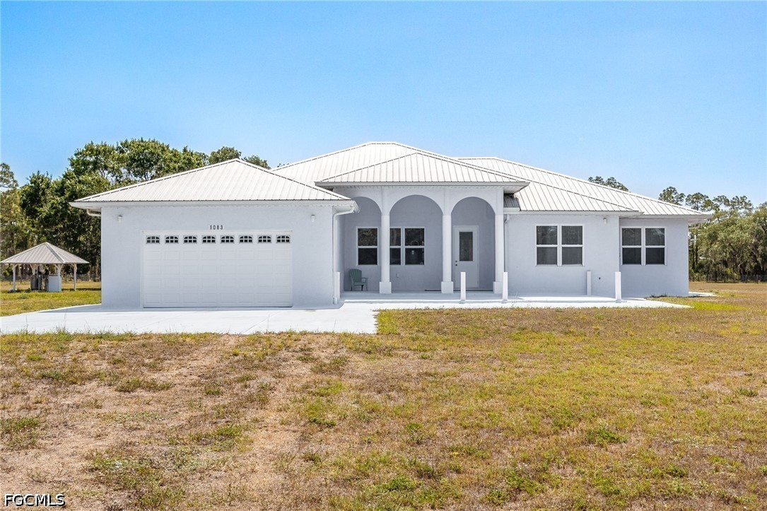4 bed home in Labelle