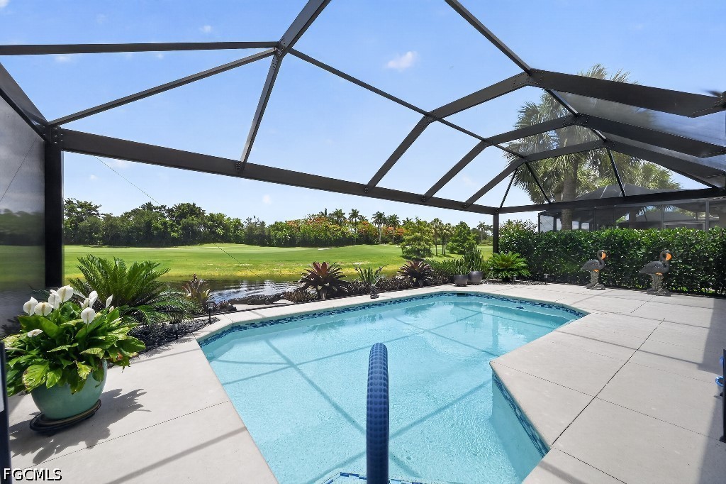 2 bed home in Bonita Springs