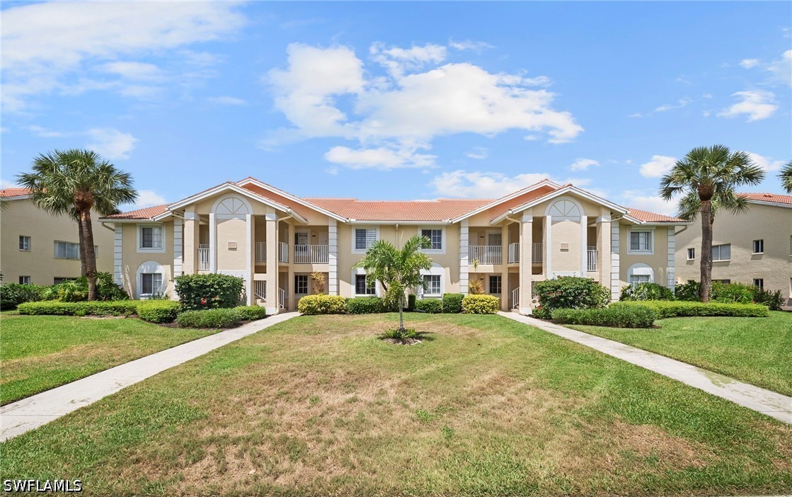 2 bed home in Naples