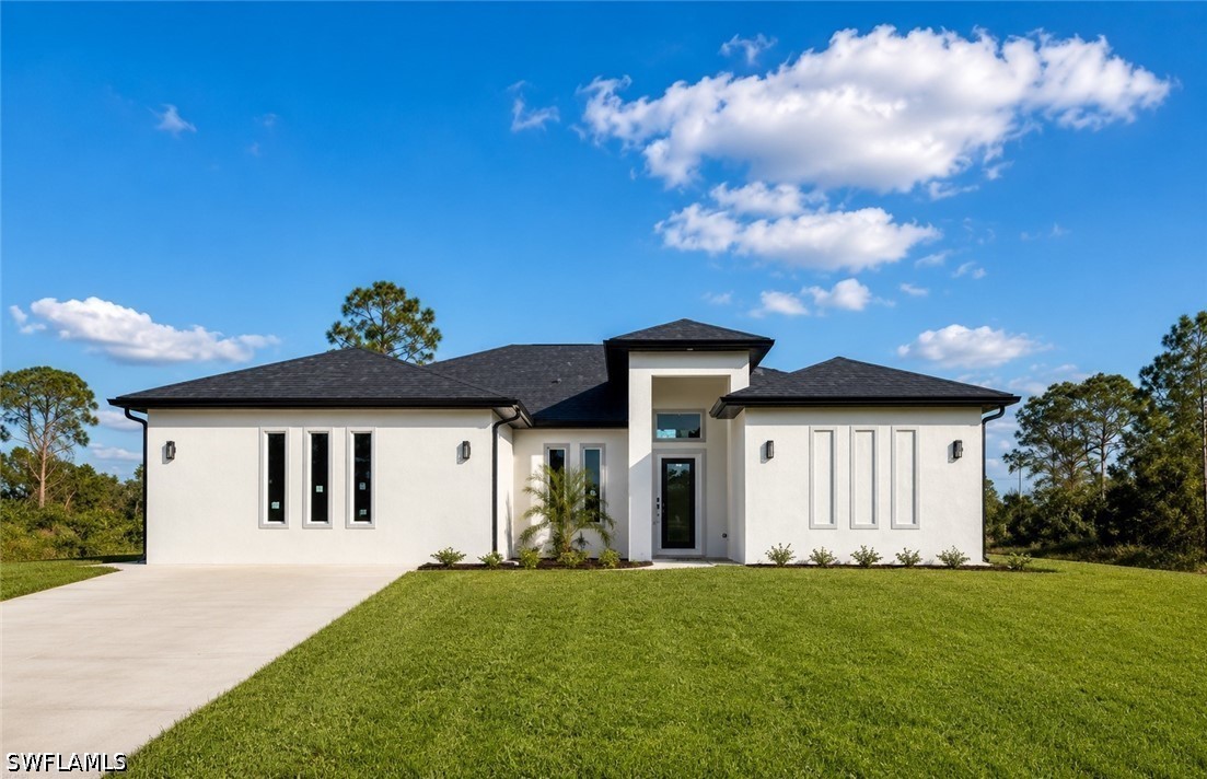 3 bed home in Lehigh Acres