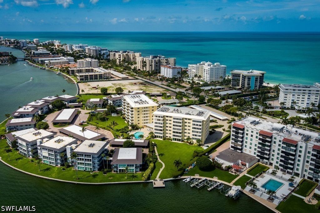 3 bed home in Naples