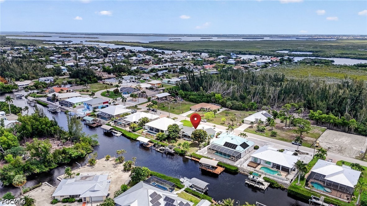 2 bed home in Bokeelia