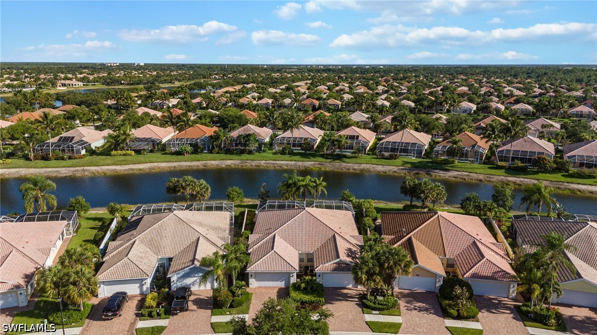 2 bed home in Naples