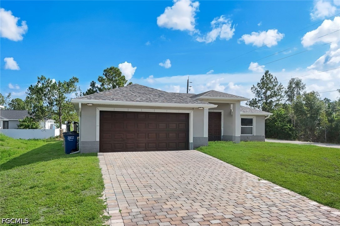 3 bed home in Lehigh Acres