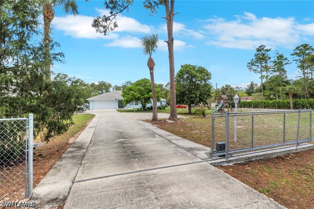 6 bed home in Naples