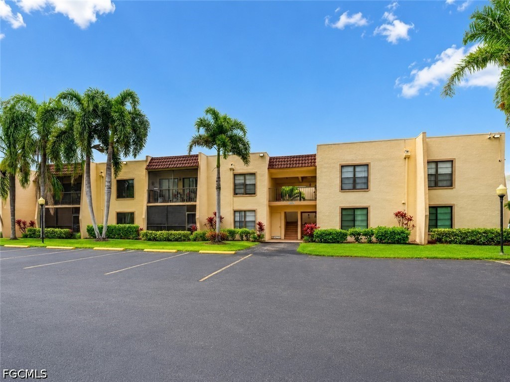 2 bed home in Fort Myers