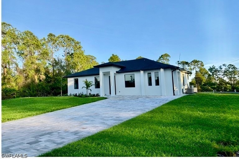 4 bed home in Lehigh Acres