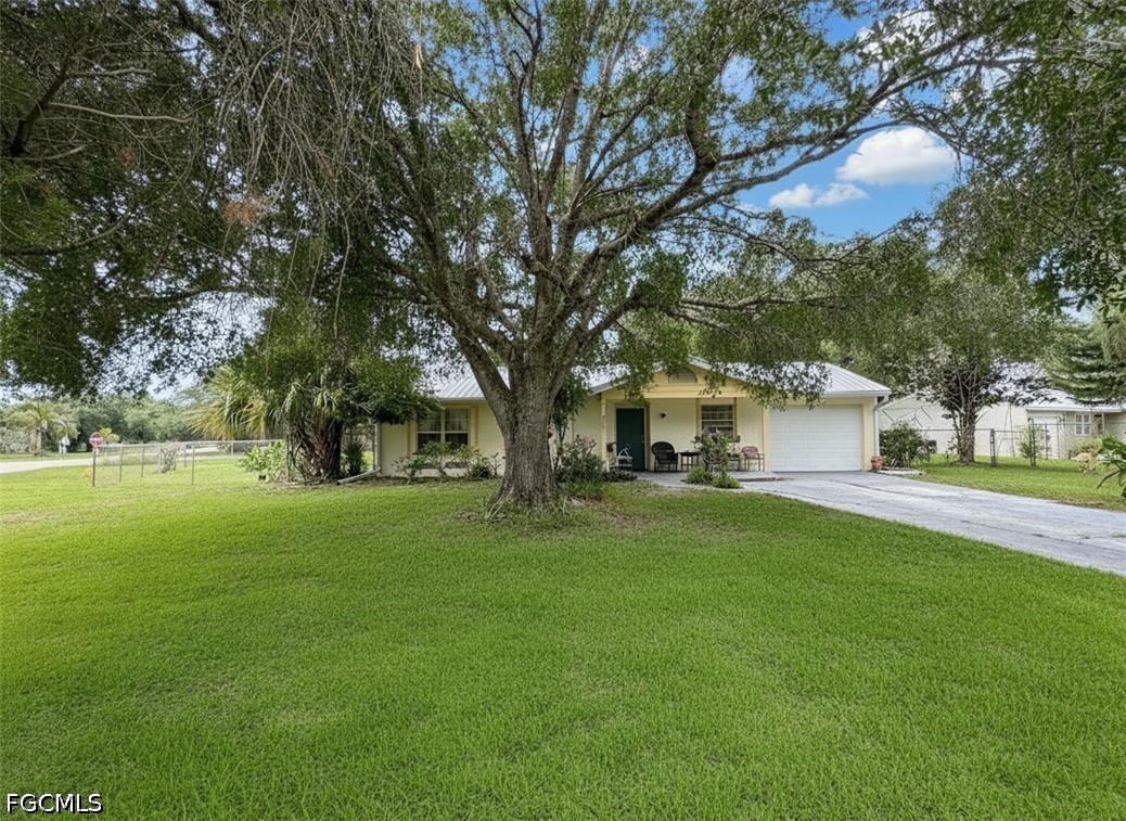 2 bed home in Labelle