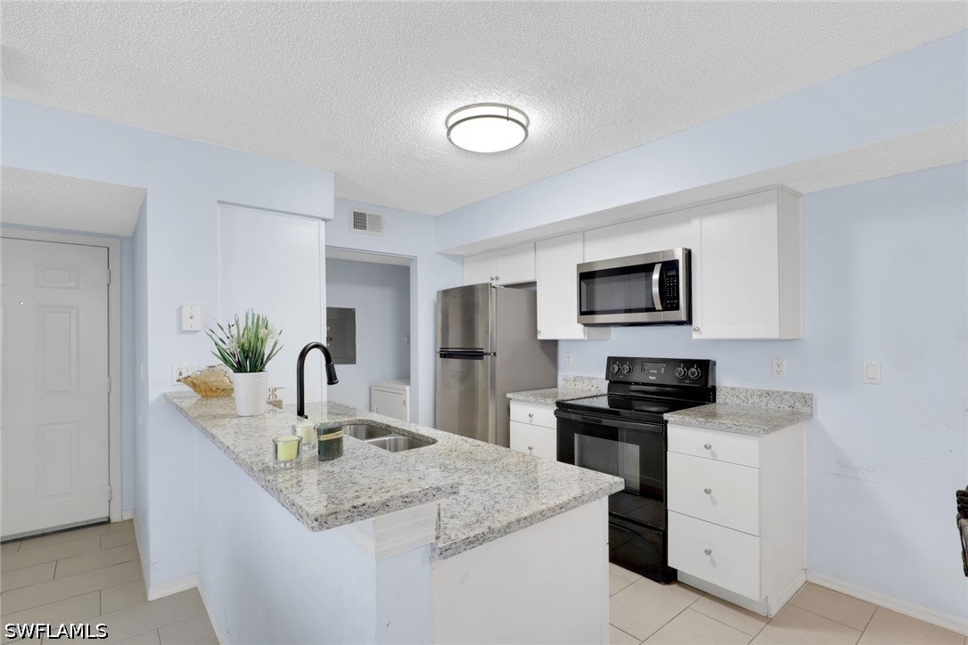 2 bed home in Naples