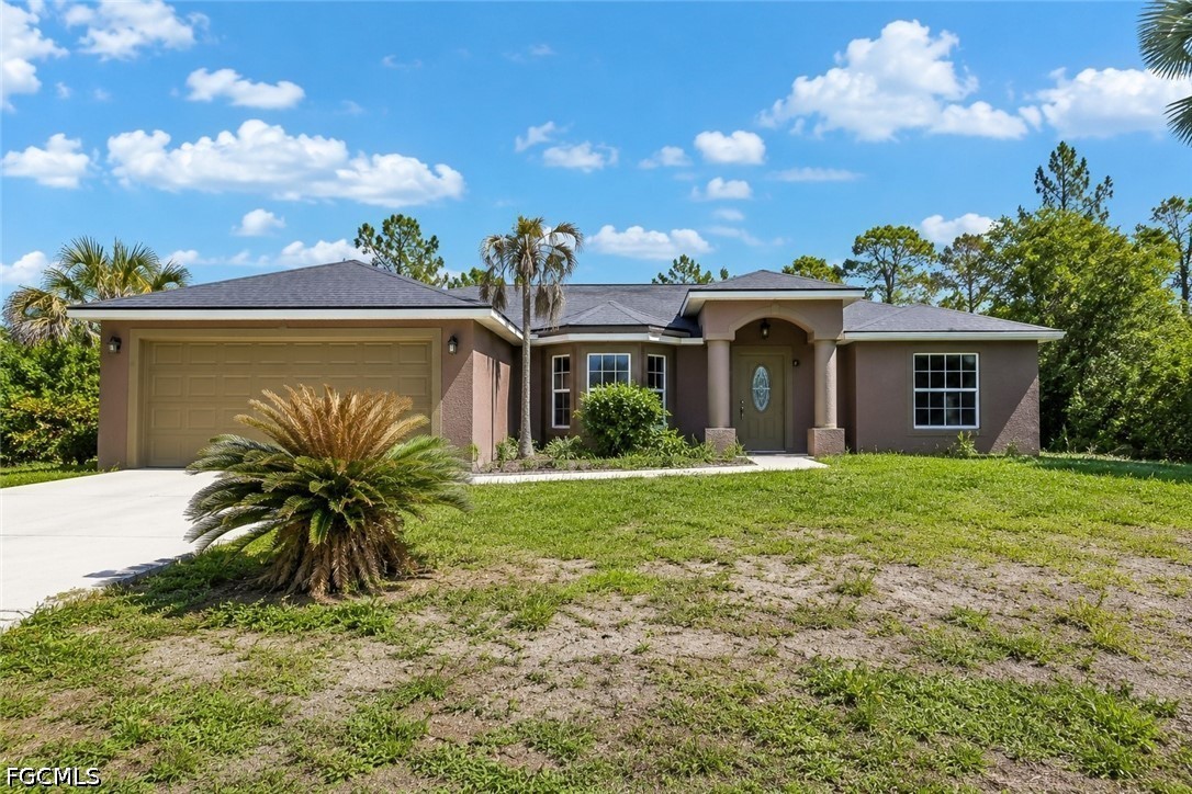 3 bed home in Lehigh Acres