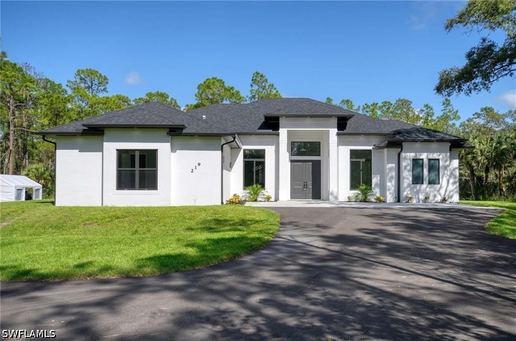 6 bed home in Naples