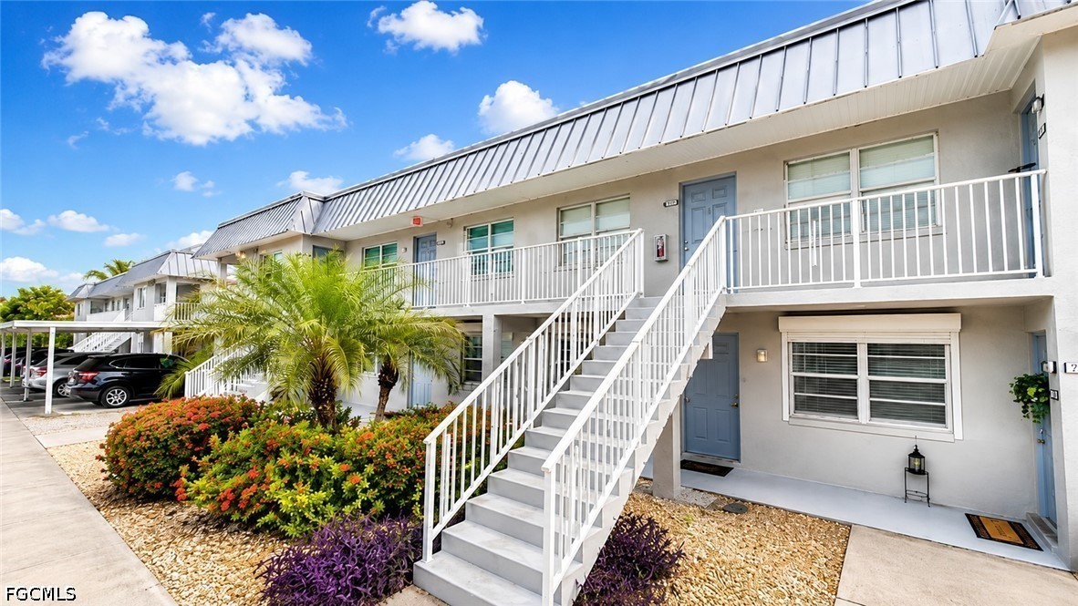 2 bed home in Fort Myers