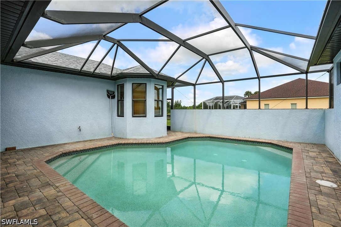 3 bed home in Lehigh Acres