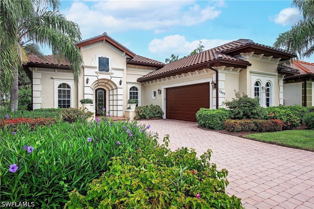 3 bed home in Naples
