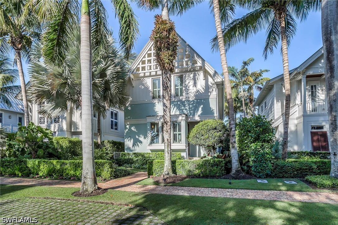3 bed home in Naples