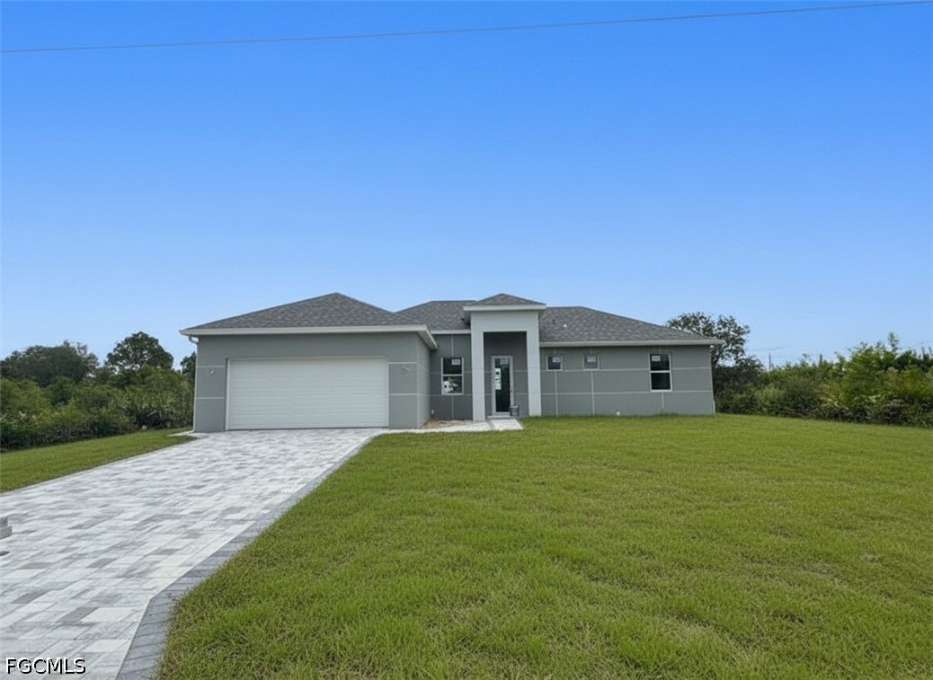 3 bed home in Lehigh Acres