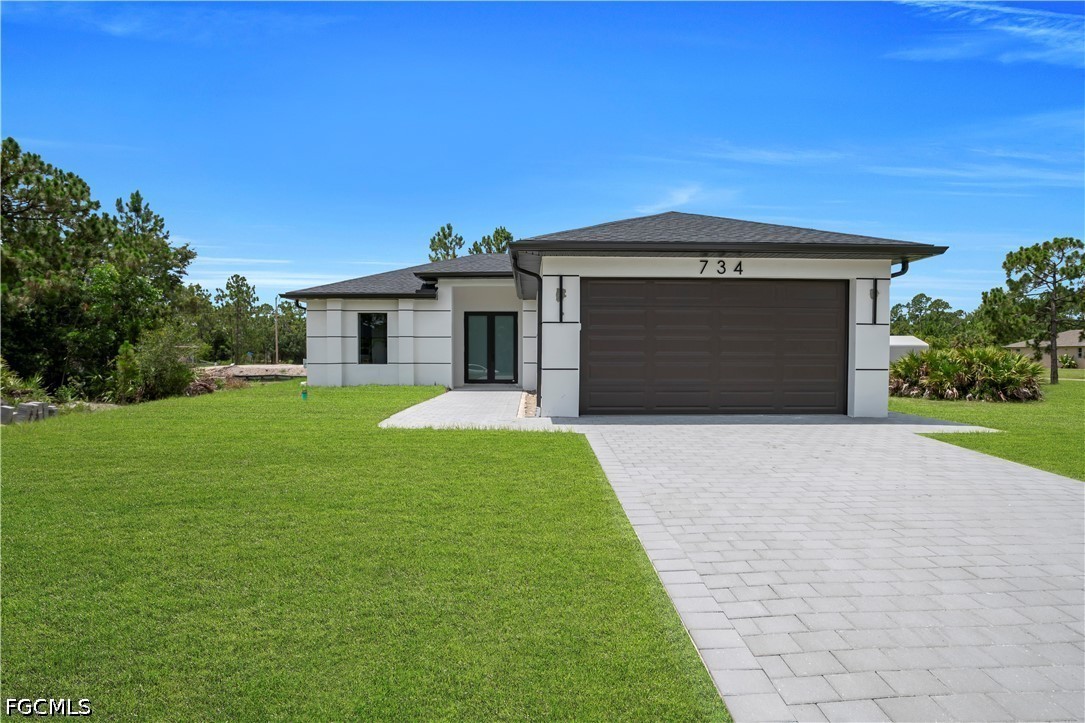 3 bed home in Lehigh Acres