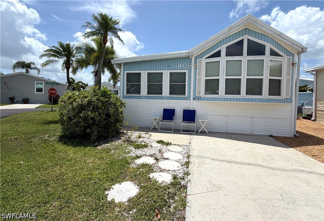 1 bed home in Estero