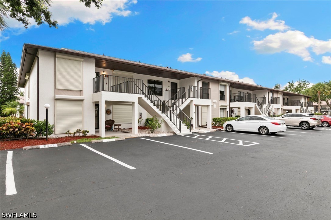 2 bed home in Naples