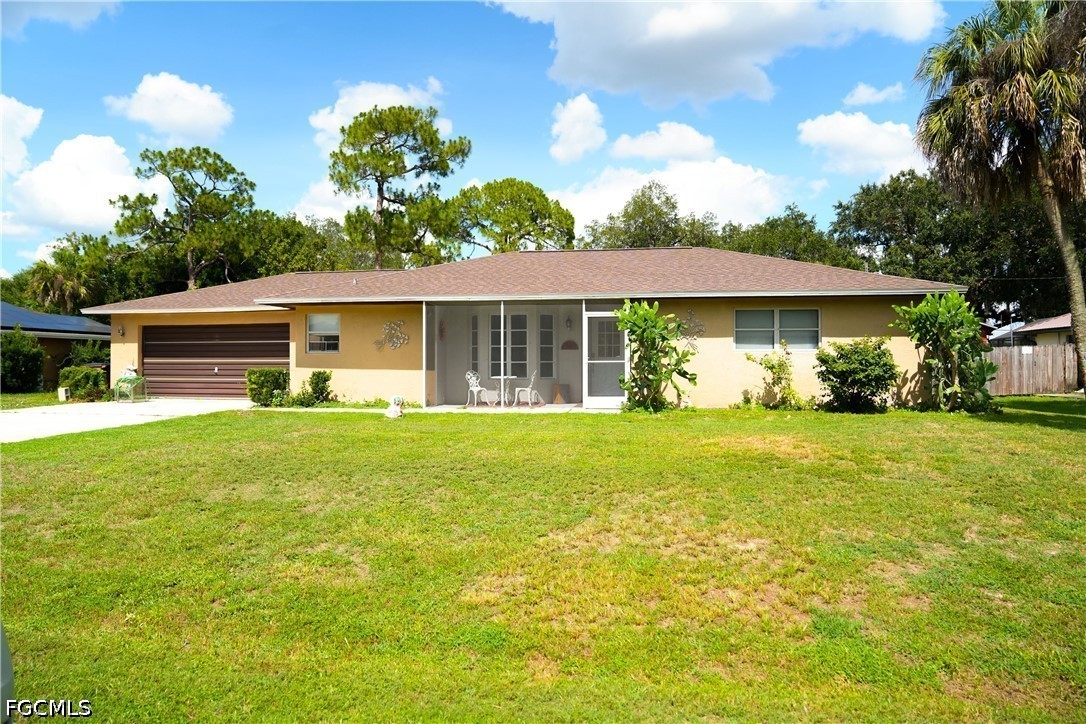 2 bed home in Lehigh Acres