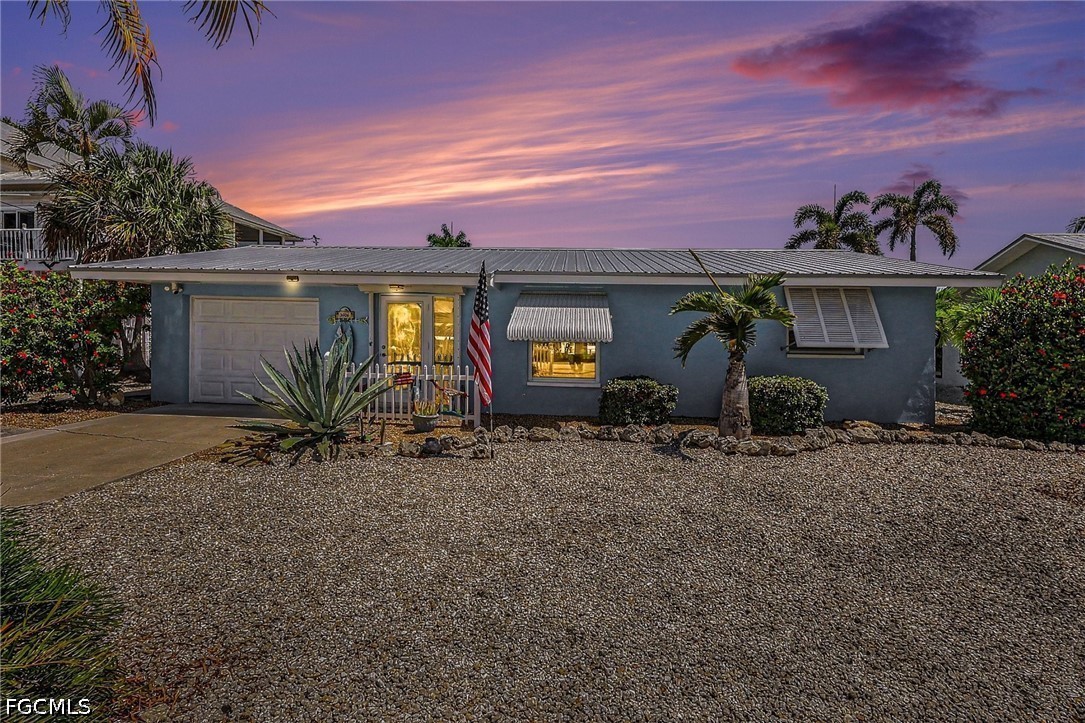 2 bed home in St James City