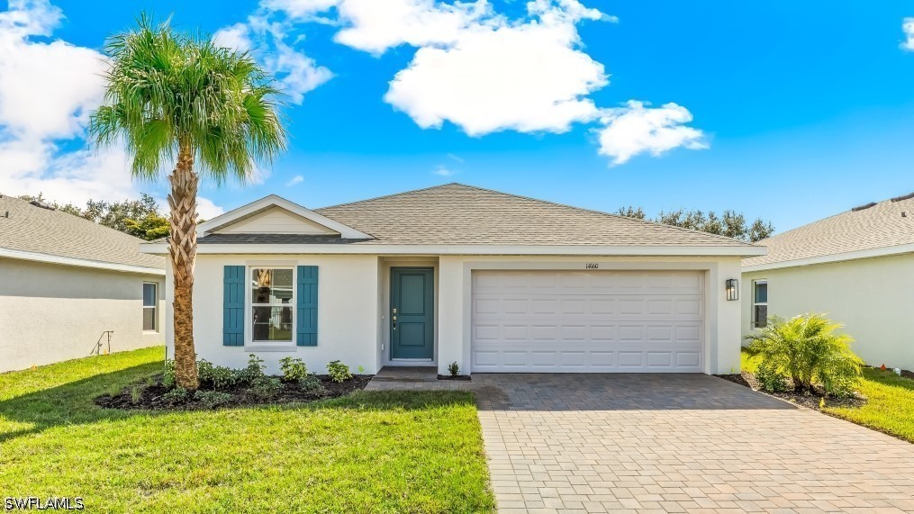 5 bed home in Lehigh Acres