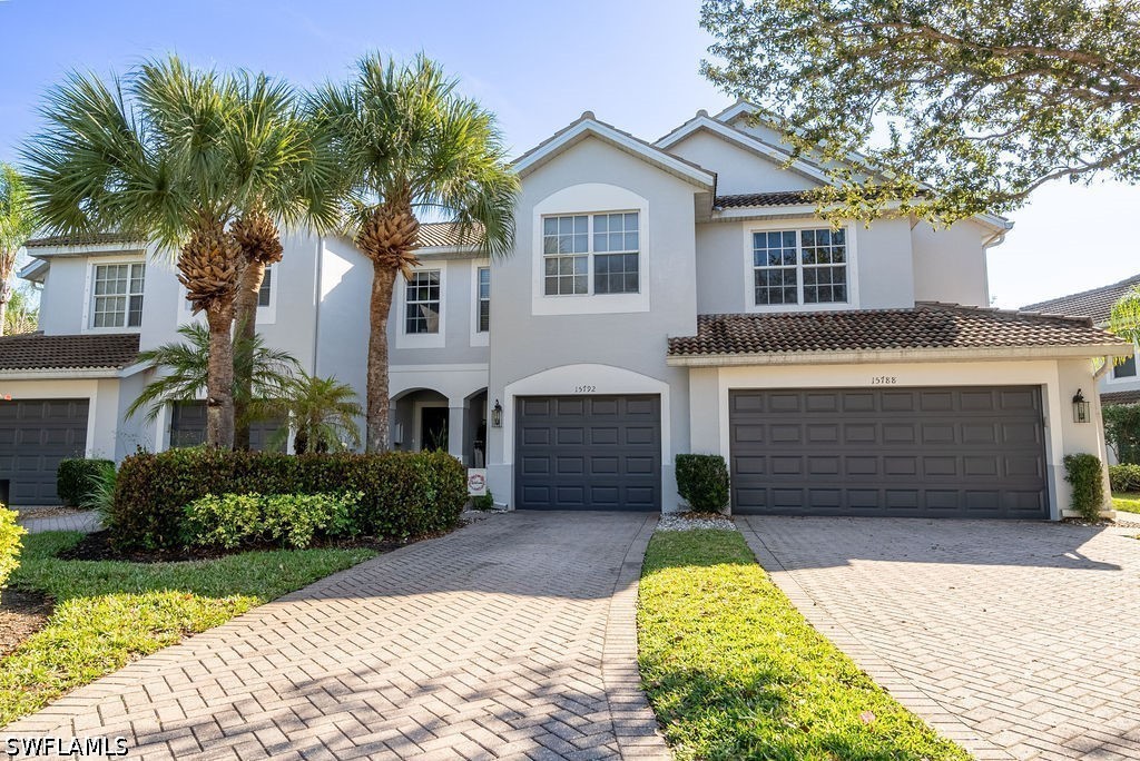 3 bed home in Naples
