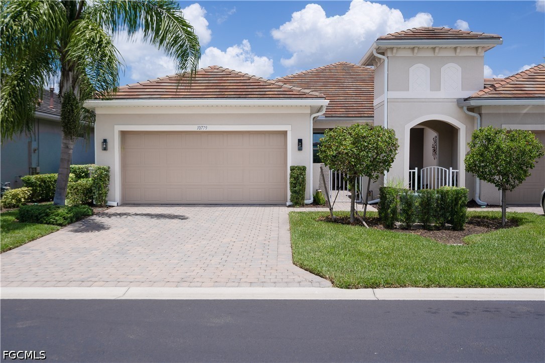 2 bed home in Estero