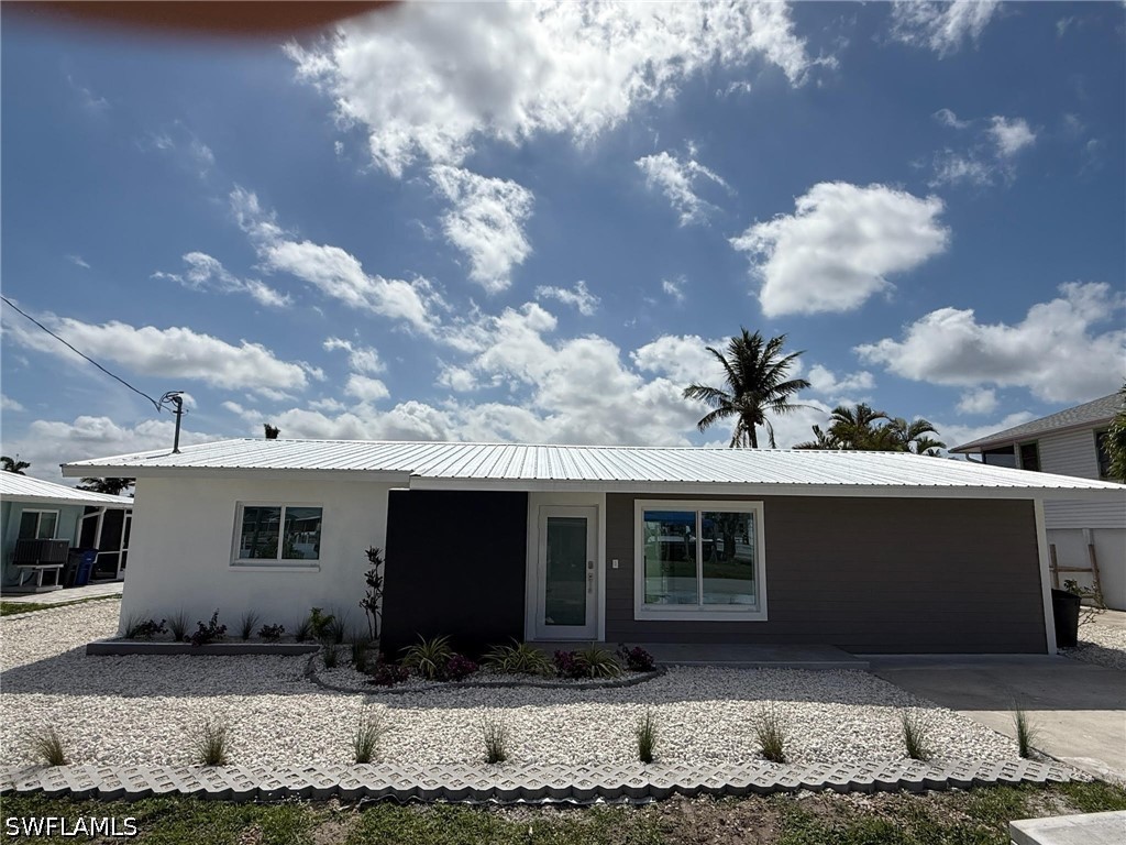3 bed home in Matlacha