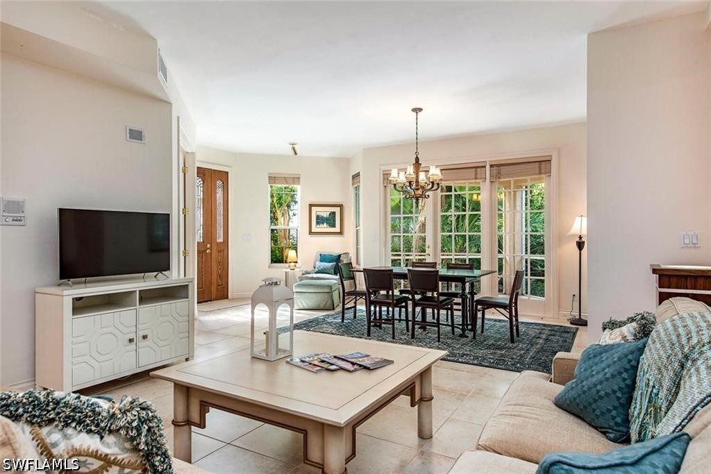 3 bed home in Naples