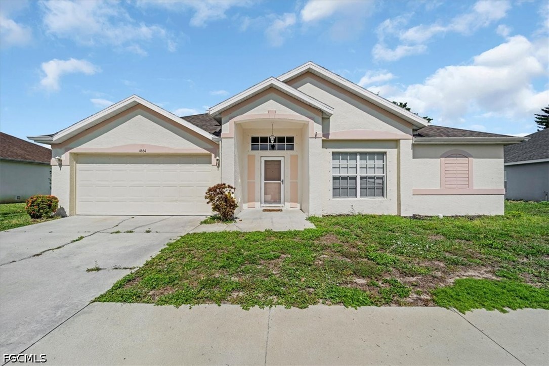3 bed home in Lehigh Acres