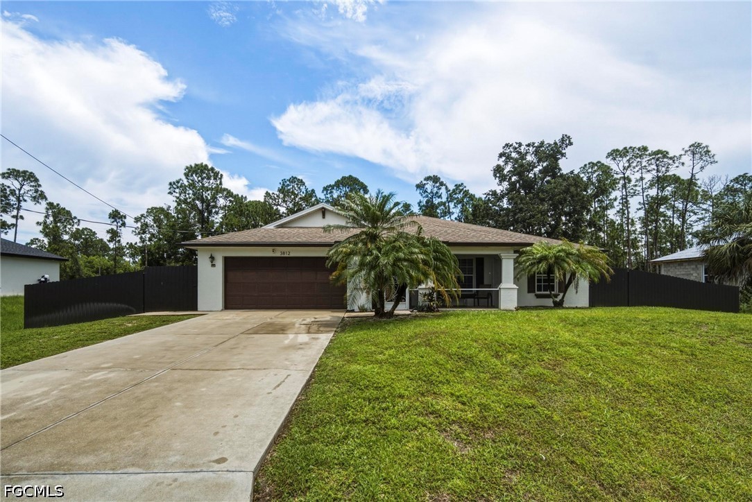 3 bed home in Lehigh Acres