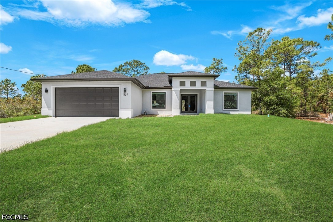 4 bed home in Lehigh Acres